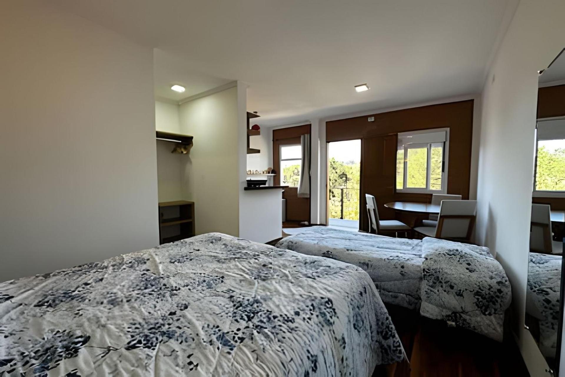 Suites Saint Louis - Conforto Do Lado Do Centro Turistico Campos do Jordão Esterno foto